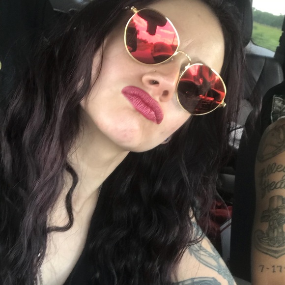 I’m Ivy! Owner of “Pick Your Poison with Ivy” - Picture 4 of 8